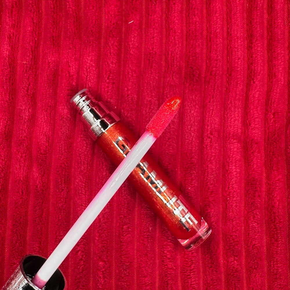 Glamlite Strawberry Lip Gloss ❤️ - Picture 4 of 4